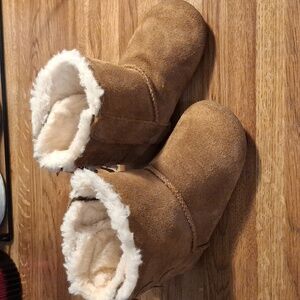 UGG Infant Bailey Bow Crib Boot Sz 4/5
